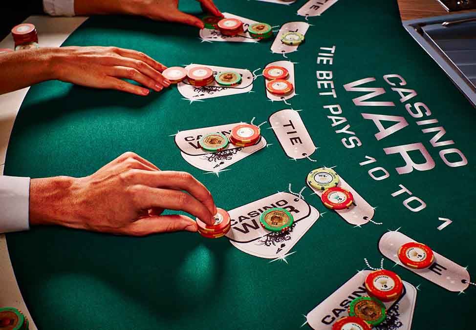 ایک اکاؤنٹ بنائیں یا Simple Text BlackJack کیسینو میں لاگ ان کریں۔